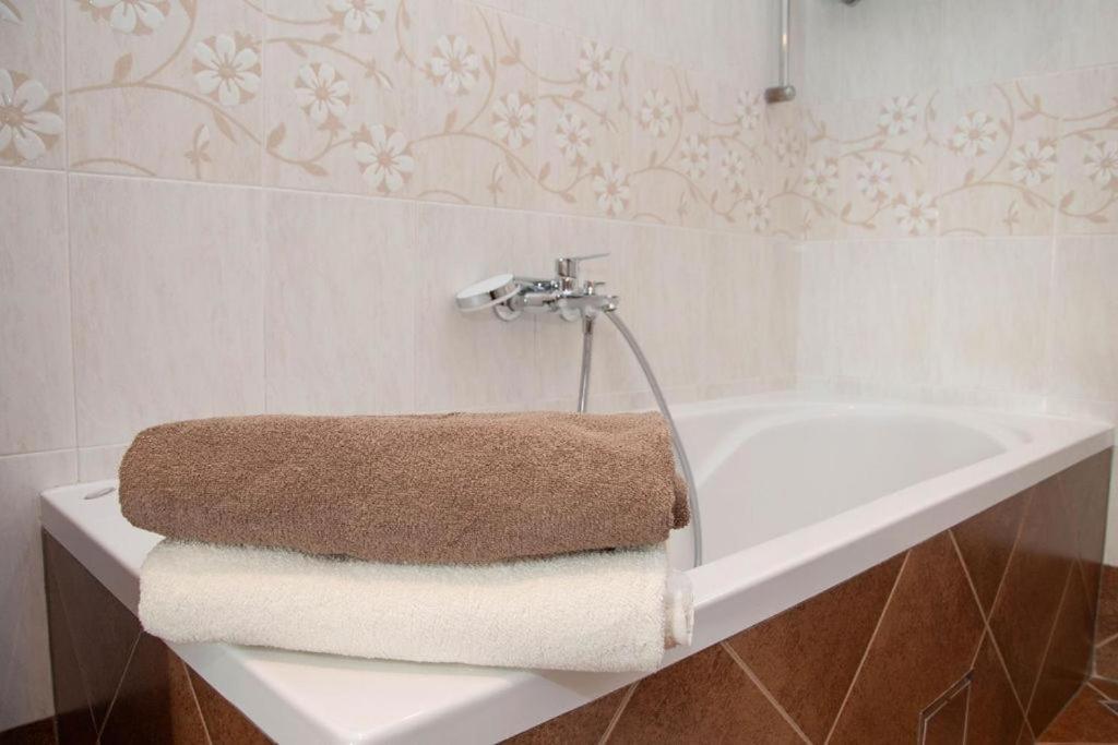 קובאריד Apartma Burk מראה חיצוני תמונה